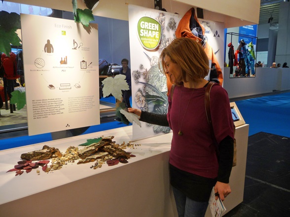 P1070103 Abbigliamento sportivo ecosostenibile ISPO 2017